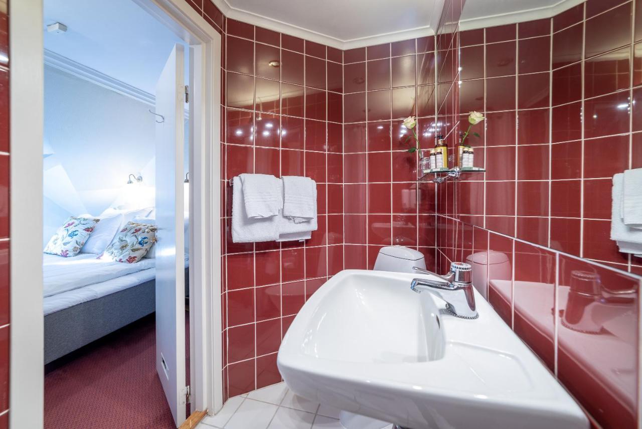Kronen Gaard Hotel Саннес Екстер'єр фото