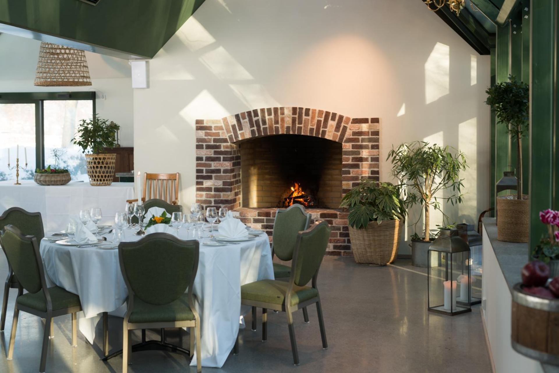 Kronen Gaard Hotel Саннес Екстер'єр фото