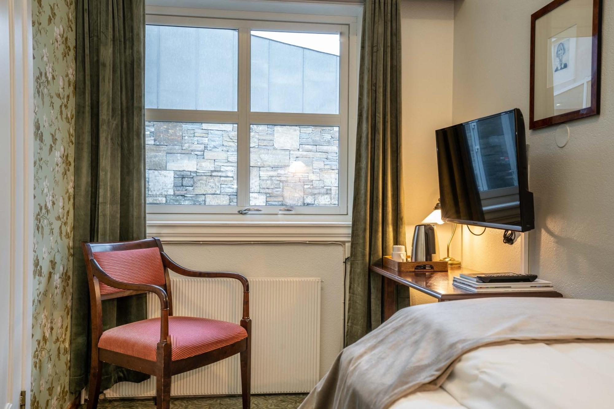 Kronen Gaard Hotel Саннес Екстер'єр фото