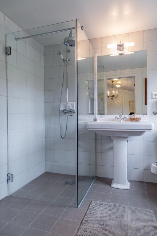 Kronen Gaard Hotel Саннес Екстер'єр фото