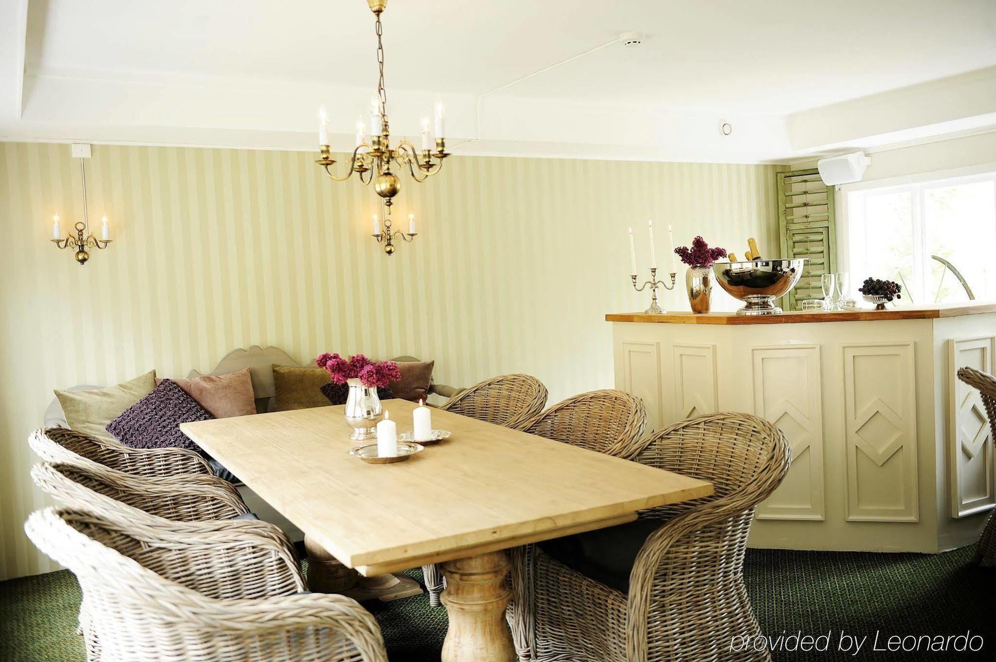 Kronen Gaard Hotel Саннес Екстер'єр фото