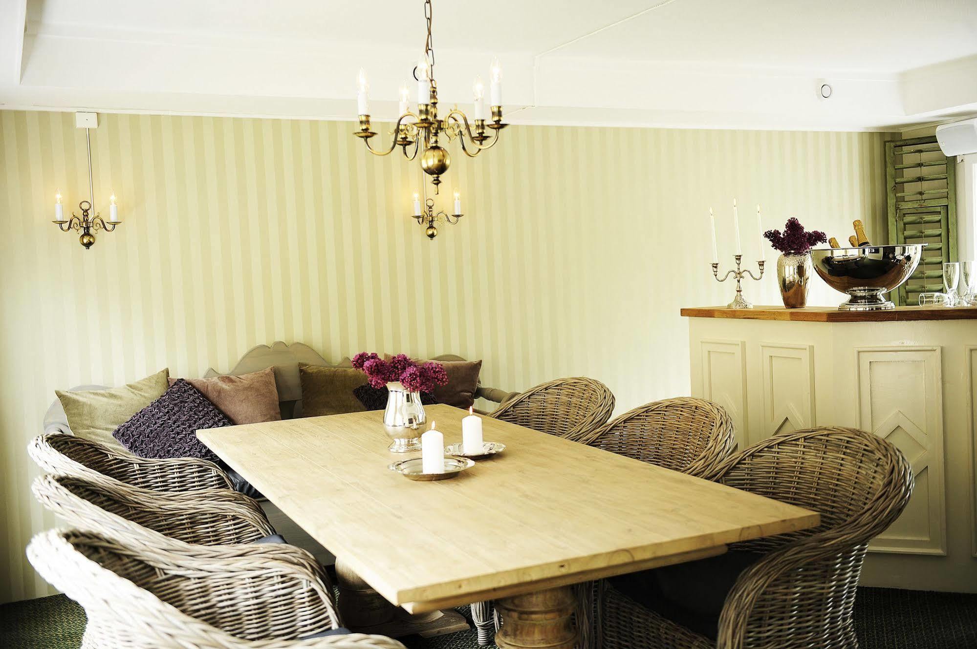 Kronen Gaard Hotel Саннес Екстер'єр фото